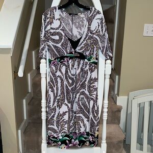 Tahari vintage dress. Wisteria like design. White, black, lilac.